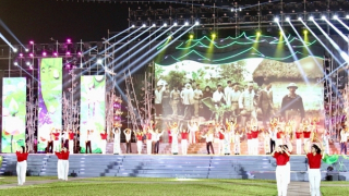 Ấn tượng Lễ hội Làng Sen