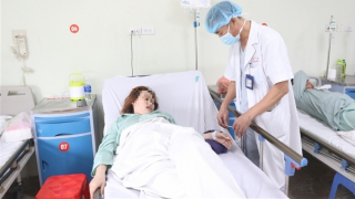 Phòng "Thượng mã phong" cho chồng, cô dâu phải cấp cứu trong đêm tân hôn