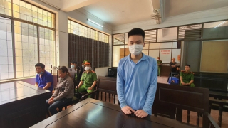 Bỏ tiền chuộc mình rồi câu kết tìm người lừa bán sang Campuchia