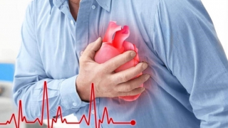 Cứu sống người đàn ông 52 tuổi bị sốc tim, ngừng tim
