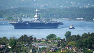 Tàu sân bay lớn nhất thế giới của Mỹ ghé thăm Na Uy giữa căng thẳng với Nga