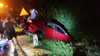 Ô tô 5 chỗ lao xuống hồ lúc rạng sáng, 6 người thương vong