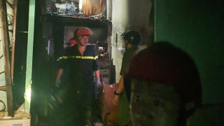 Cháy nhà trong hẻm lúc rạng sáng, 2 vợ chồng thương vong