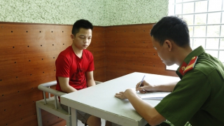 Làm ăn thua lỗ, hai thanh niên thuê ô tô đi cướp