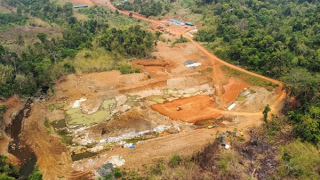 Cấp giấy chứng nhận đầu tư 2 dự án thủy điện trên... đất rừng