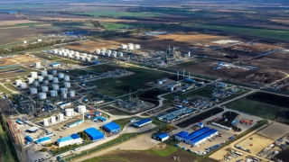 Nga hạ loạt UAV tập kích nhà máy lọc dầu gần Crimea