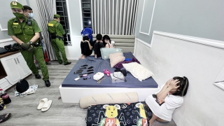 14 nam nữ thuê căn hộ “mở tiệc” ma túy