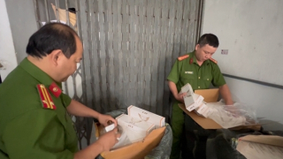 Tăng cường xử lý tội phạm vận chuyển, buôn bán thuốc lá lậu