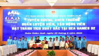 Khen thưởng hai chị em ruột đoạt huy chương Vàng môn Vật tự do tại SEA Games 32