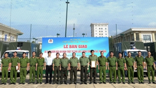 Bà Rịa-Vũng Tàu bàn giao xe ô tô chuyên dụng cho công an cơ sở