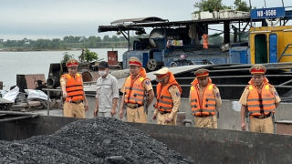 Bắt vụ vận chuyển 7 nghìn tấn than lậu từ Hải Phòng về Hưng Yên