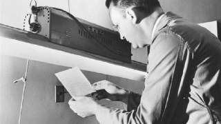 Mực tàng hình trong hoạt động tình báo