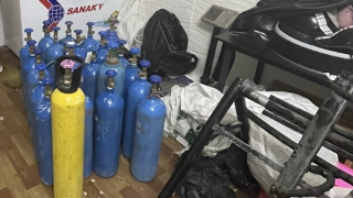 Thuê nhà để tập kết, bán “bóng cười” cho các quán bar