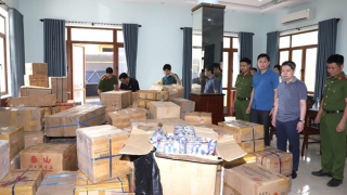 Gom 3 tấn pháo nổ rồi lên mạng rao bán