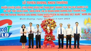 Bình Dương khen thưởng nhiều huấn luyện viên, vận động viên, diễn viên, ca sĩ