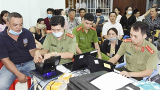 Công an tỉnh Cà Mau hoàn thành cấp CCCD cho 100% công dân đủ điều kiện