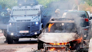 Thúc đẩy giải pháp chính trị xử lý khủng hoảng Kosovo