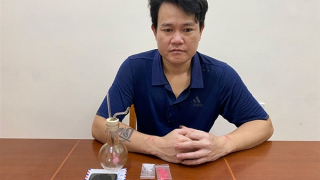 Giấu ma tuý đá và 44 viên ma tuý ngựa trên... bàn thờ