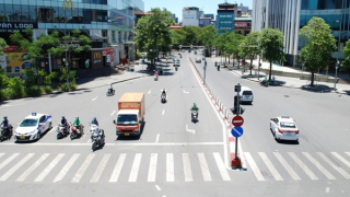 Nắng nóng hầm hập khắp Bắc và Trung Bộ