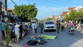 Cụ bà và con gái gặp nạn trên đường đi chợ