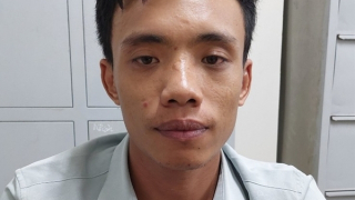 "Tú ông" bị tóm khi đang điều 3 nữ tiếp viên đến nhà nghỉ bán dâm