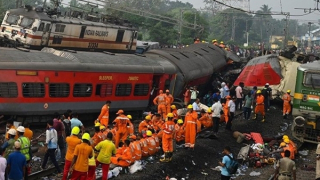 Việt Nam gửi điện chia buồn về tai nạn đường sắt ở Ấn Độ