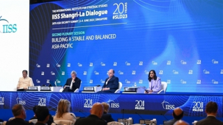 Tìm kiếm đối thoại thay vì đối đầu