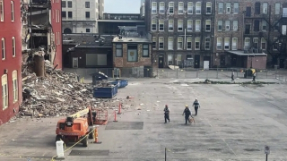 Tìm thấy thi thể đầu tiên trong vụ sập chung cư ở Mỹ