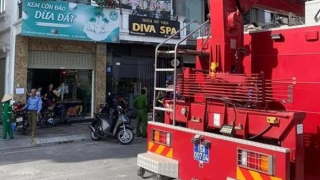 Cứu thành công 4 người mắc kẹt trong thang máy