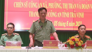 Giám đốc Công an Trà Vinh đối thoại với cán bộ, chiến sĩ Công an xã và đoàn viên, thanh niên