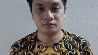 Quen thiếu nữ ở quán bar, gạ đi khách sạn, dùng vũ lực ép “mây mưa”