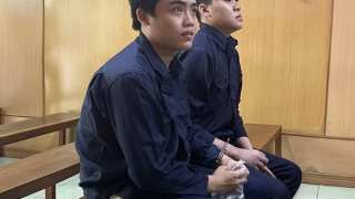 Ngụy trang ma túy trong bao gạo để đi giao cho khách hàng