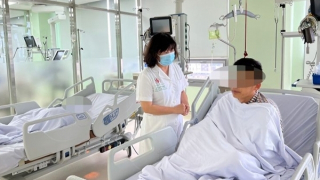 Sức khoẻ 2 bố con ở Hải Phòng bị ngạt khí khi ngủ trên ô tô giờ ra sao?