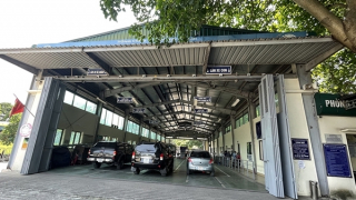 Nhiều trung tâm đăng kiểm… chờ xe
