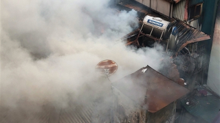 Khống chế đám cháy nhà 2 tầng trong ngõ sâu