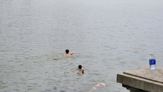 Phát hiện thi thể phụ nữ trên hồ nước lớn ở Mỹ Tho