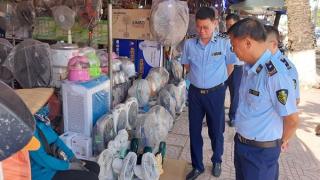 Hà Nội: Kiên quyết xử lý hành vi tăng giá bất hợp lý các sản phẩm tích điện, làm mát