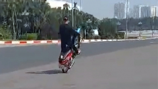 Triệu tập quái xế bốc đầu, đánh võng ở trước SVĐ Mỹ Đình