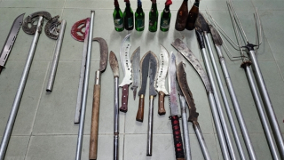 Phòng ngừa, đấu tranh với nhóm thanh, thiếu niên sử dụng vũ khí, hung khí nguy hiểm