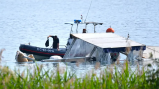 Italy: Nhiều câu hỏi đặt ra sau vụ lật du thuyền