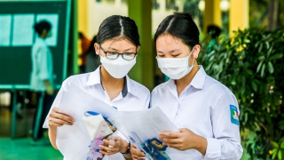 Thí sinh hào hứng vì đề thi môn Ngữ văn vừa sức