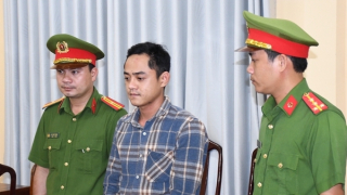 Khởi tố, bắt tạm giam đối tượng đập xe cấp cứu ở Trà Vinh