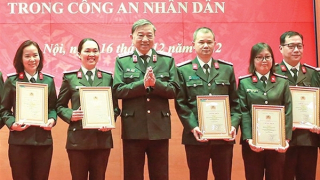 Khẳng định vai trò “truyền lửa” từ những giải thưởng báo chí