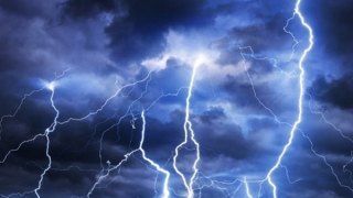 Đi thăm ruộng mạ, người đàn ông bị sét đánh tử vong