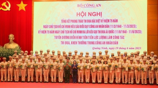 Tiếp tục đẩy mạnh phong trào thi đua yêu nước, tập trung hướng về cơ sở