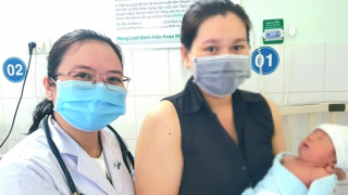 Cứu sống bé sơ sinh ngưng tim ngưng thở