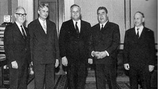 Từ đảng viên Cộng sản đến điệp viên ngầm FBI