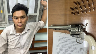 Lên mạng mua súng Rulo và đạn về để bán kiếm lời