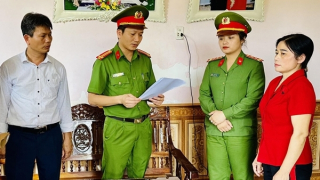 Bà chủ thông báo vỡ hụi, 100 người điêu đứng