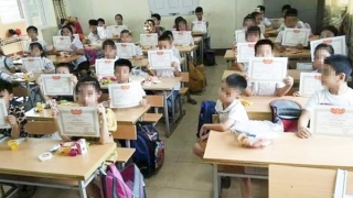 Trường chuyên và câu chuyện thi đua trong giáo dục